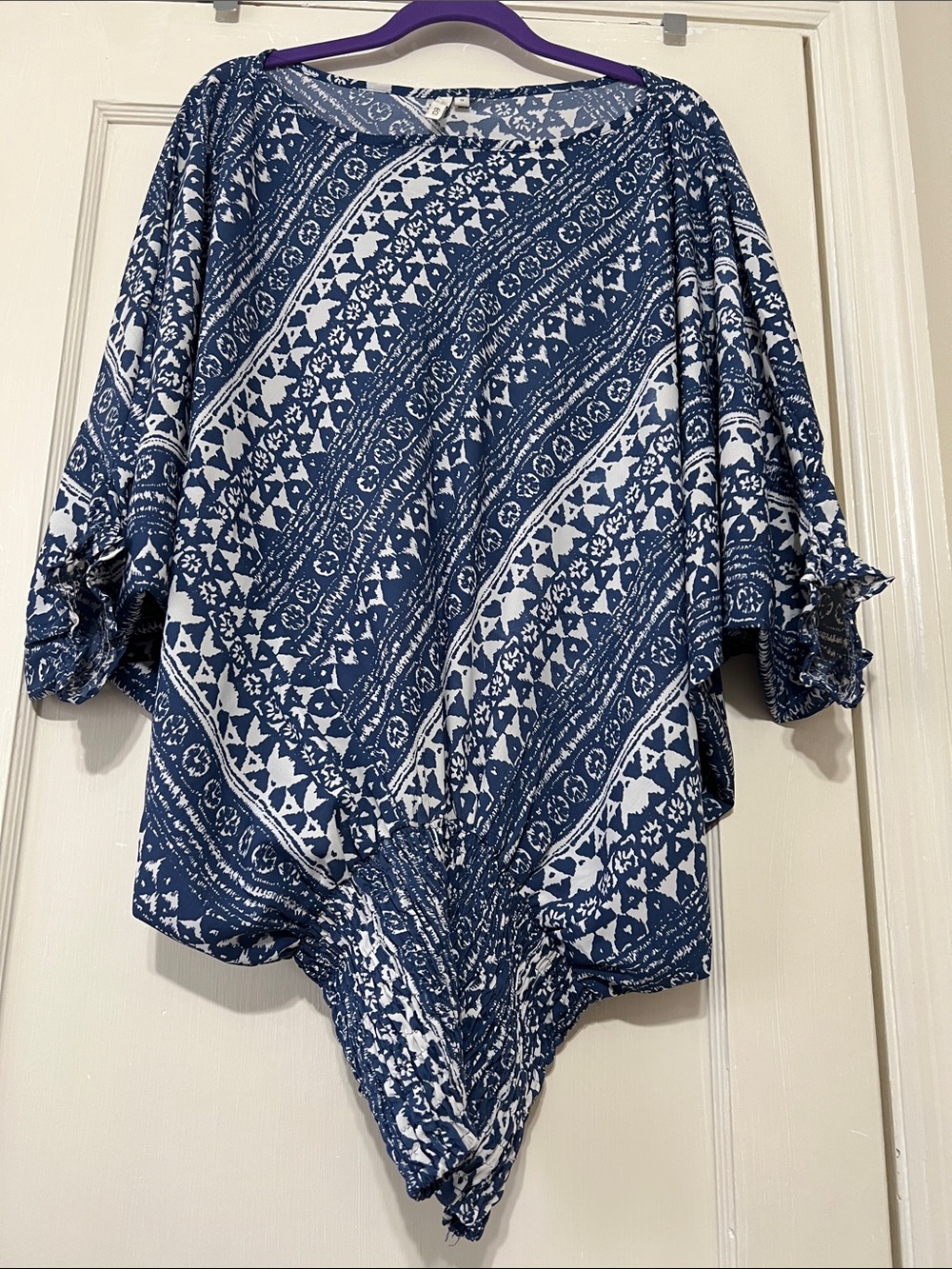 Elan Women's Blue and White Patterned Blouse kimono style